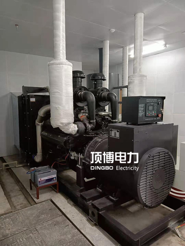 當(dāng)柴油發(fā)電機(jī)運(yùn)行中出現(xiàn)這些現(xiàn)象時(shí)，應(yīng)考慮是否排氣管發(fā)生了堵塞